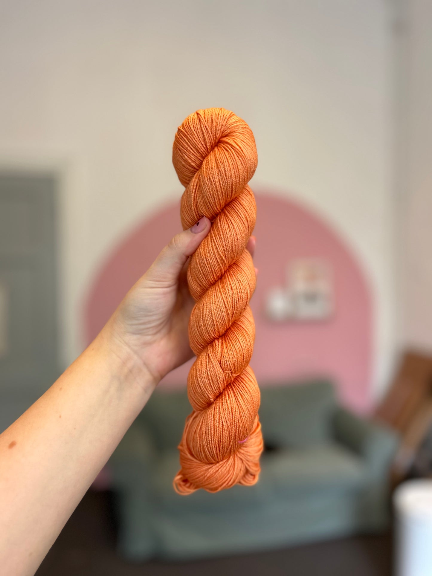 OOAK - Orange - Flowy Fingering